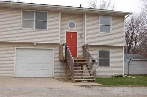 910 N Dodge Street, IowaCity, IA 52240