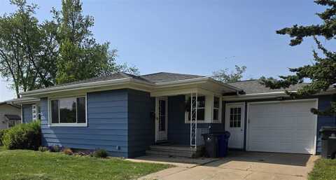 2222 Evergreen Street NE, CedarRapids, IA 52402
