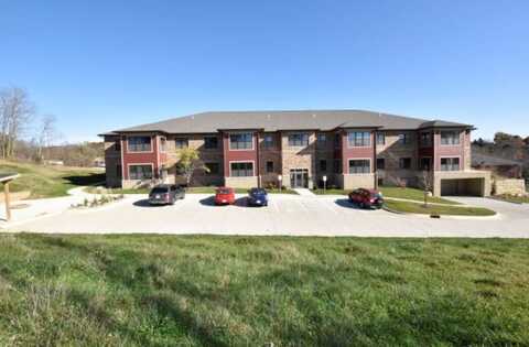 805 N 1st Ave, IowaCity, IA 52245