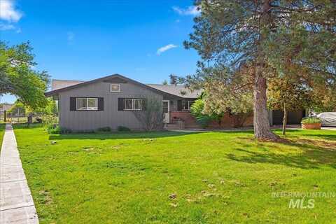1824 Crestview Ave, Nampa, ID 83686