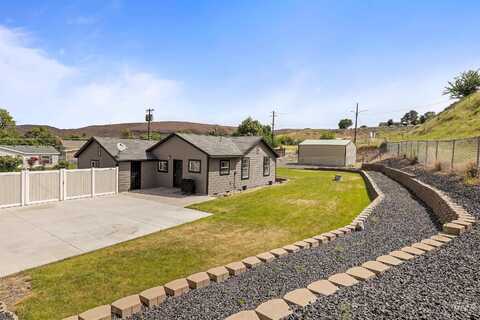 105 Meador Street, Asotin, WA 99402
