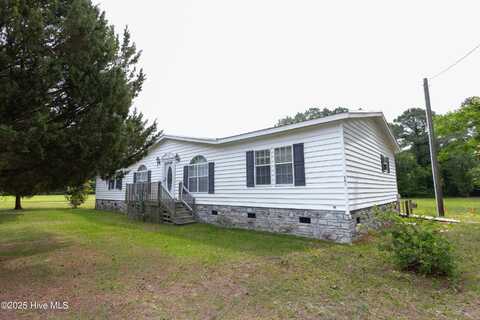 381 Winery Road, Sneads Ferry, NC 28460
