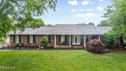 1403 Lincolnshire Drive, Maryville, TN 37803