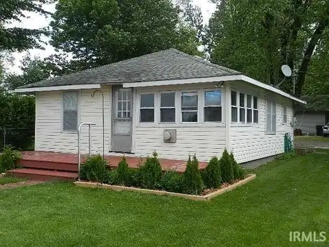 1015 N Edgewater Street, Silver Lake, IN 46982