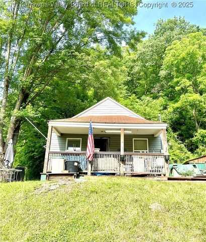 15047 Charleston Road, Kenna, WV 25248