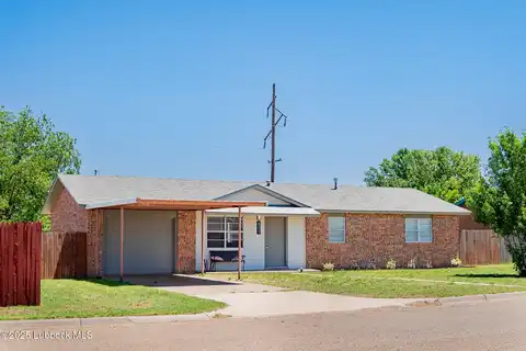 605 8th Street, Farwell, TX 79325
