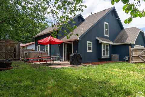 444 Eldridge Street, Lawrence, KS 66049