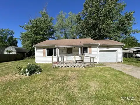 704 Central Avenue, Kane, IL 62054