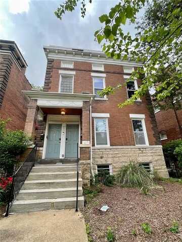 4131 Flad Avenue, Saint Louis, MO 63110
