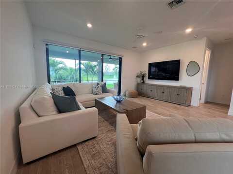 2814 Primrose Pl, Oakland Park, FL 33309