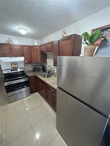1906 SW 8th St, Fort Lauderdale, FL 33312
