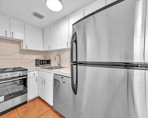 1218 Drexel Ave, Miami Beach, FL 33139