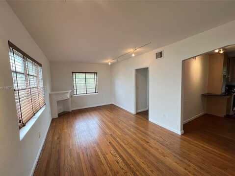 1535 Meridian Ave, Miami Beach, FL 33139