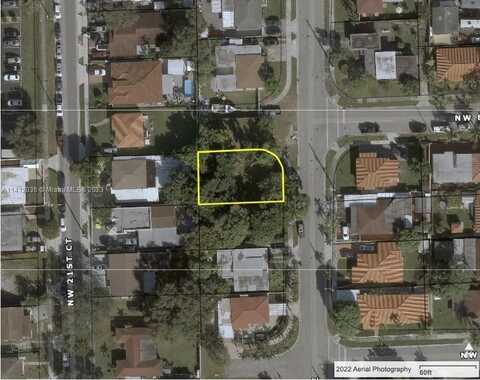 820 NW 21st Ave, Miami, FL 33125