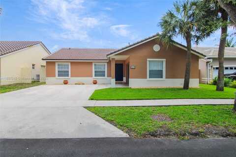 19171 NW 89th Ct, Hialeah, FL 33018