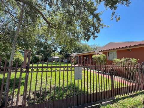 7535 NW 4th Ct, Miami, FL 33150