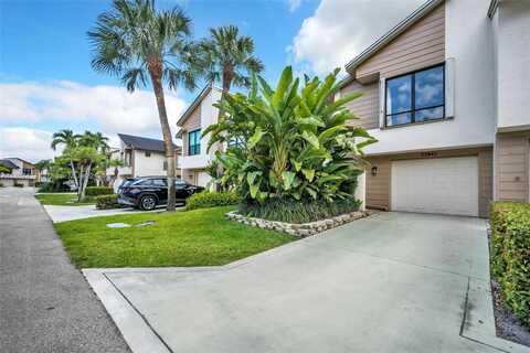 22845 Ironwedge Dr, Boca Raton, FL 33433