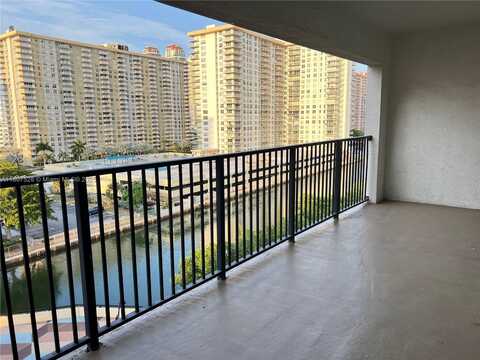 17150 N Bay Rd, Sunny Isles Beach, FL 33160