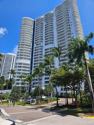 21050 Point Pl, Aventura, FL 33180