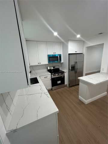 808 SW 15th Ave, Fort Lauderdale, FL 33312