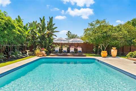 4461 NE 15th Ave, Oakland Park, FL 33334