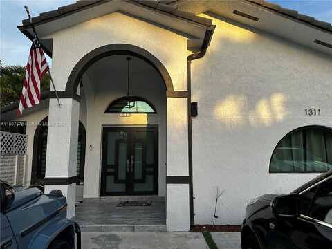 1311 SW 139th Ct, Miami, FL 33184
