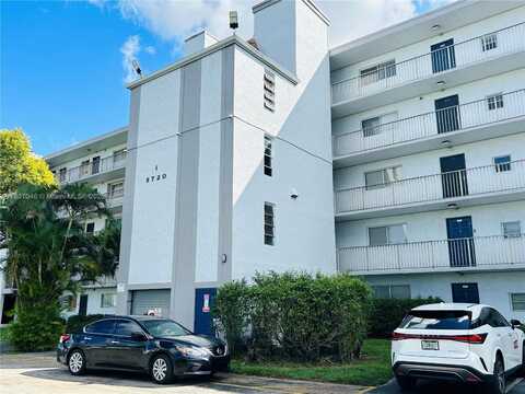 8720 N Sherman Cir, Miramar, FL 33025