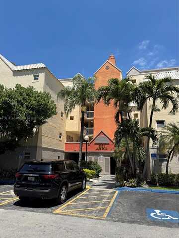 8323 LAKE DR, Doral, FL 33166