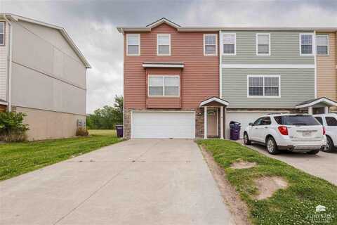 3712 Saddle Horn Trail, Ogden, KS 66517