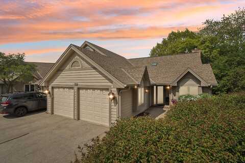 N14w30068 High Ridge Rd, Pewaukee, WI 53072