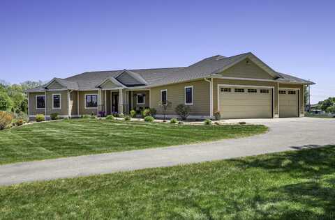 N7256 Cottonwood Ln, Holmen, WI 54636