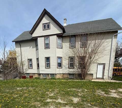 3332 N Richards St, Milwaukee, WI 53212
