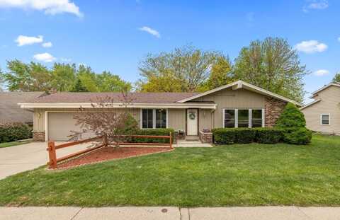 1127 Rainbow Ct, Mukwonago, WI 53149