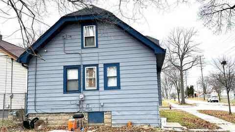 4668 N 29th St, Milwaukee, WI 53209