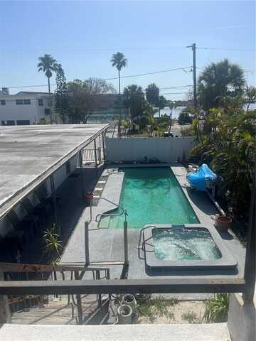 580 BAY ESPLANADE, CLEARWATER BEACH, FL 33767