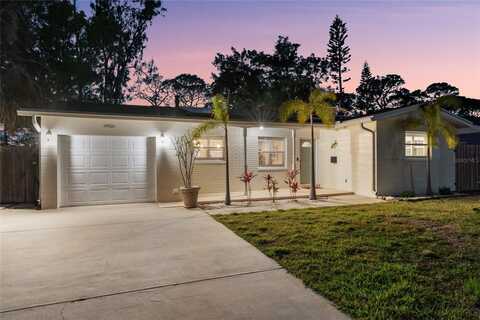 9016 BAY STREET NE, Saint Petersburg, FL 33702