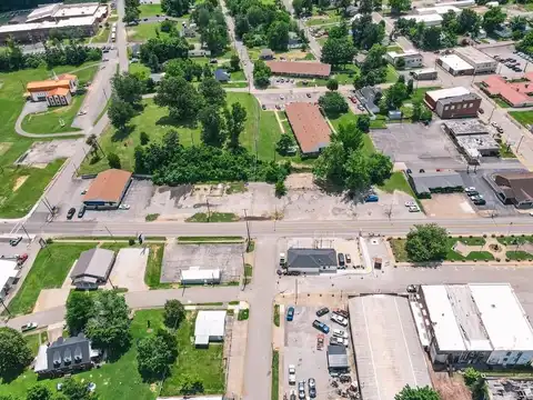 East Arcadia Avenue, Dawson Springs, KY 42408