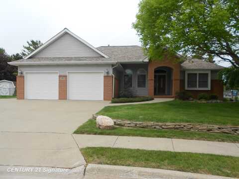 300 Ireland, Auburn, MI 48611