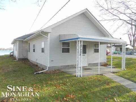 9423 N River, Algonac, MI 48001