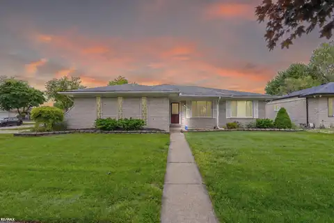 37601 Dartmouth, Sterling Heights, MI 48310