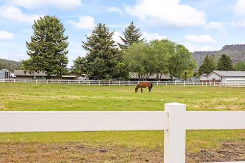 389 NE Orchard Lane, Prineville, OR 97754