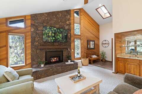 57326 Beaver Ridge Loop, Sunriver, OR 97707