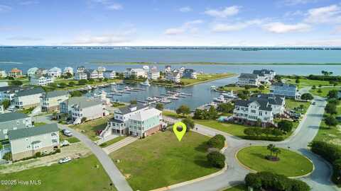 818 Cannonsgate Drive, Newport, NC 28570