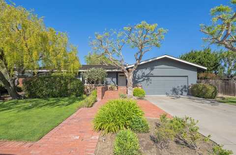 20260 Portola DR, SALINAS, CA 93908