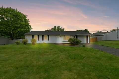 59 Hopkins Rd, Brockton, MA 02302