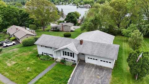 21 Champlain Dr, Hudson, MA 01749