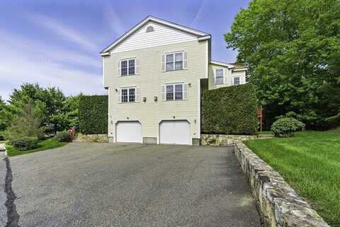 12 Paul Revere Path, Hopkinton, MA 01748