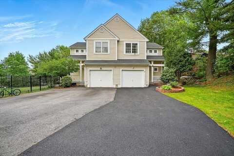 25 Ptarmigan Dr, Shrewsbury, MA 01545