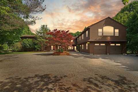 364 Chestnut St, Wilmington, MA 01887