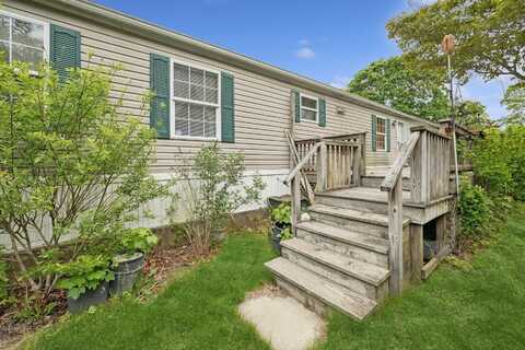 105 Oakview Highway, East Hampton, NY 11937
